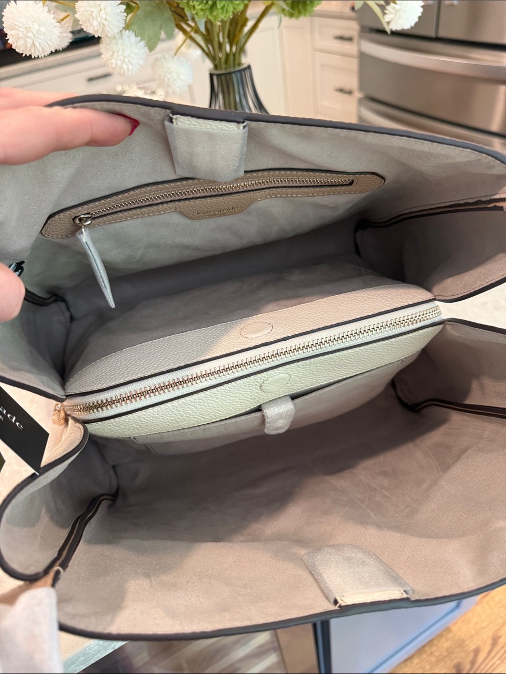 Kate Spade New York Knott Large Shoulder Bag - Picture 9 of 14
